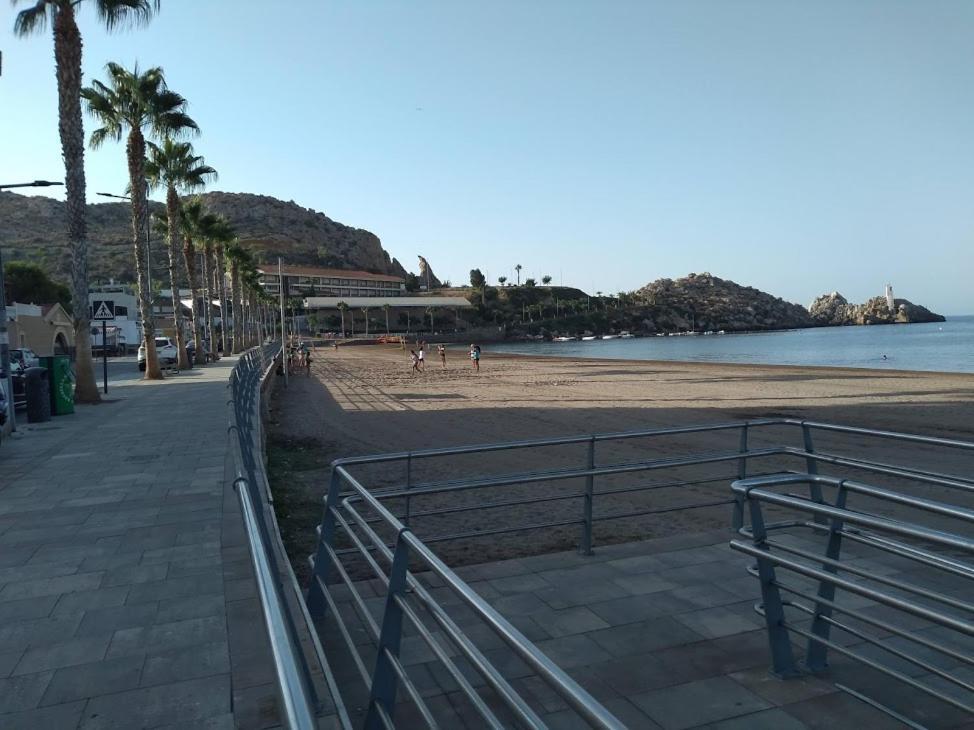Águilas Playa Esterno foto